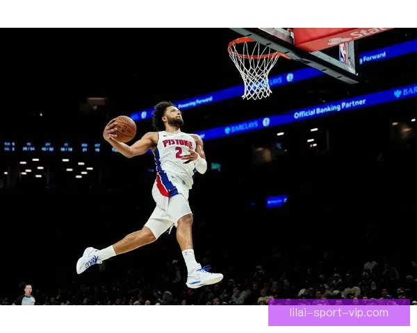 活塞50胜海报竟无坎宁安引爆球迷怒火官方紧急删除操作离谱至极